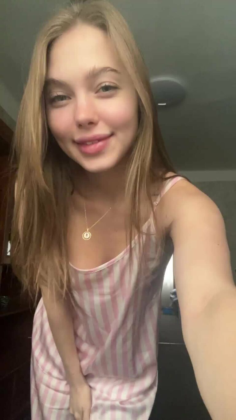 Im 19 Would You Pull Out Slutty College Girls