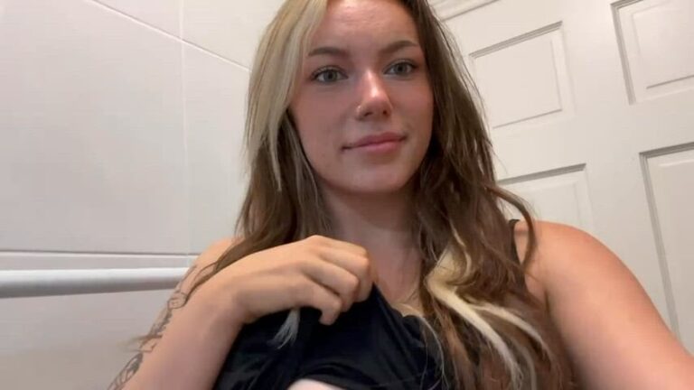 One Of My Biggest Kinks Is Sharing My Underboob On