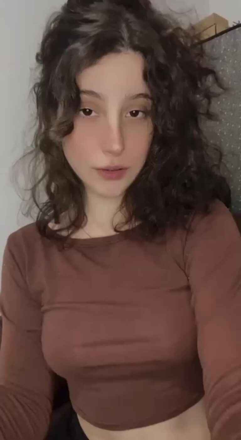 18F Looking For An Older Man Specially A Married One