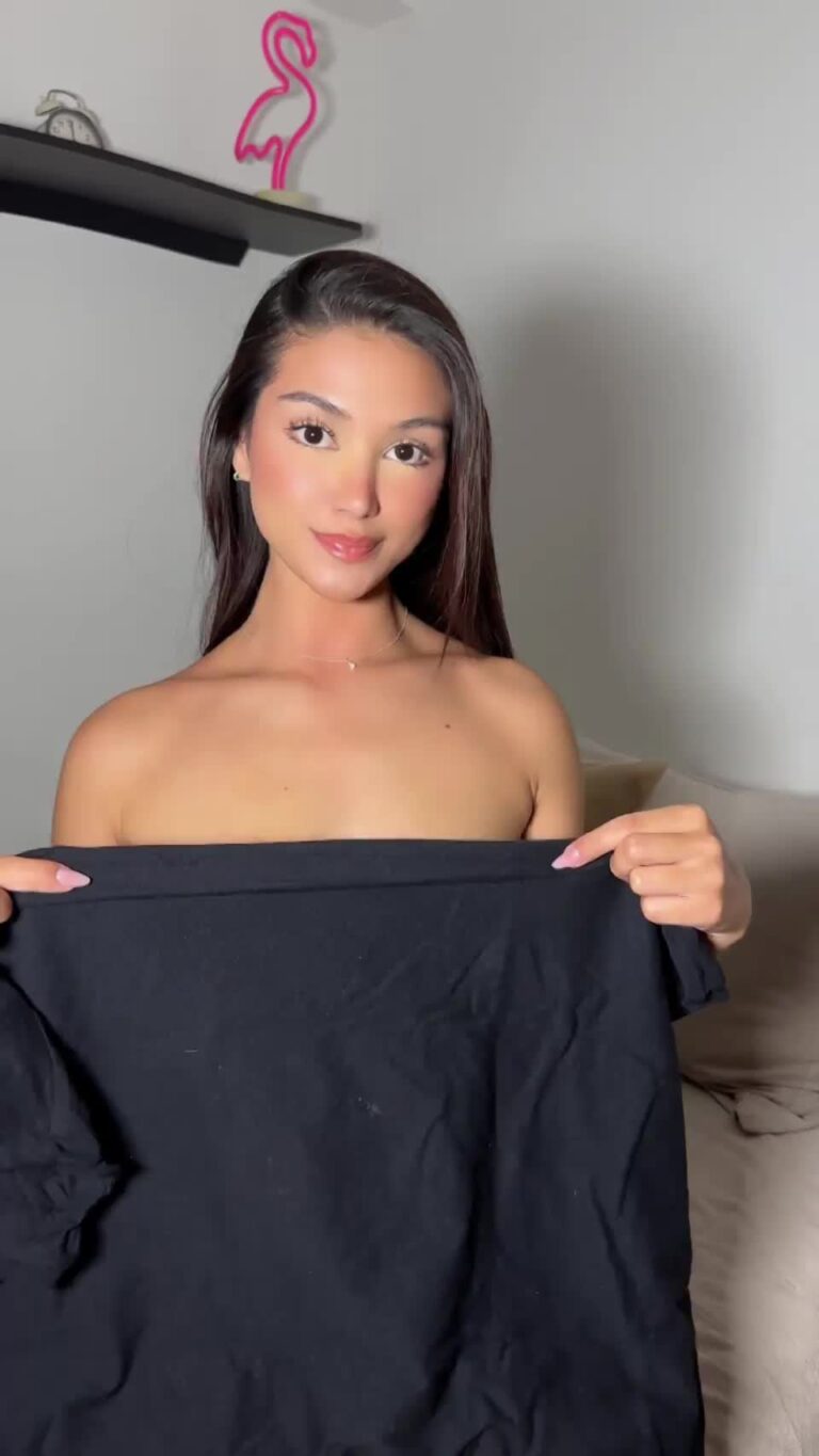 My Classmates Have No Idea How My Body Looks.. Redditor Know How It Looks ;)