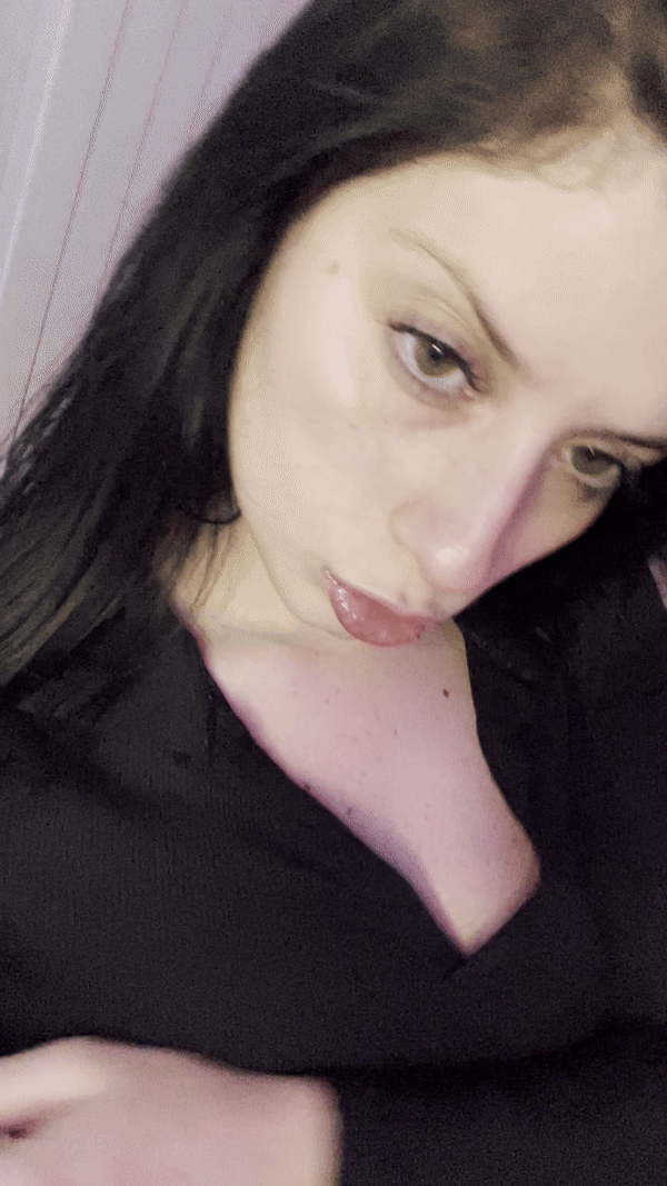 Any Chance You&Amp;Apos;D Suck My Tits On The First Date