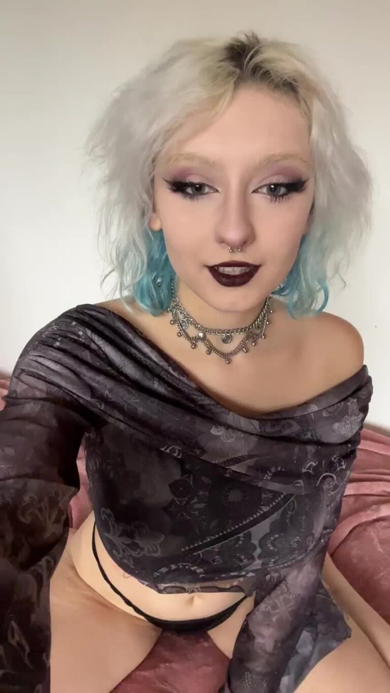 Guys Usually Dont Think The Alt Girl Has These Slutty