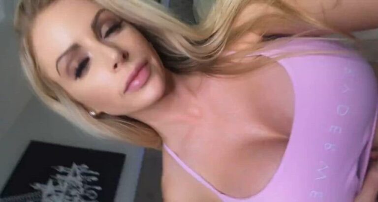 Just Being A Slut As Usual For Everyone And Showing