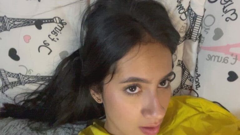 18Yo College Girl Is 30 Too Old For Me Slutty