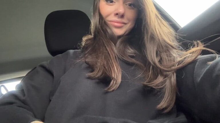 Be Honest Am I Fuckable Slutty College Girls