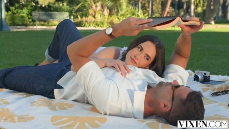 [Daisy Pheonix, 19] Petite Beauty Has Powerful Orgasm