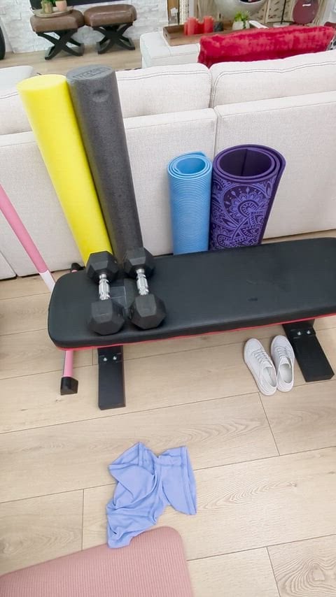 [Juniper Ren, 21] plugs her socials while getting fucked