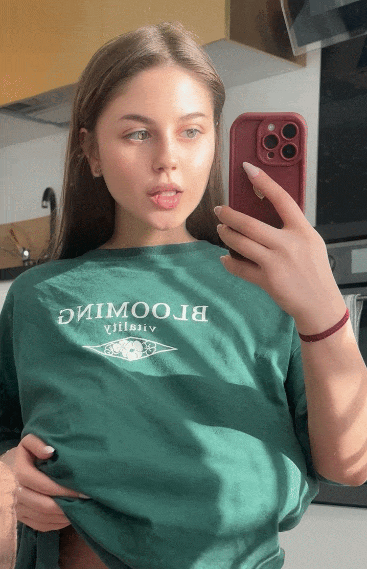 The College Girl With The Big Cleavage Reveals Her Tits!