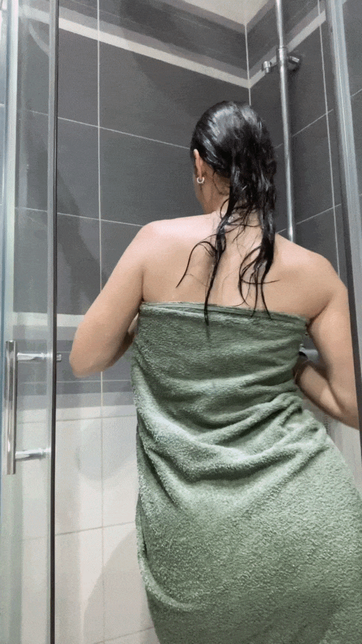 You Showering With A 19Yo College Girl If You Goth The Chance To?