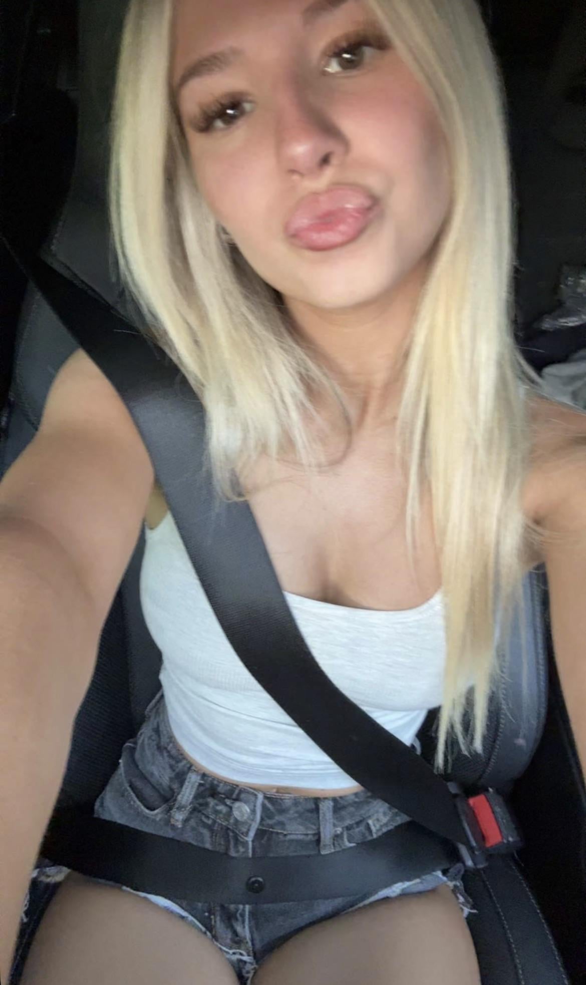 College Sluts Like Me Always Get Good Grades Slutty College
