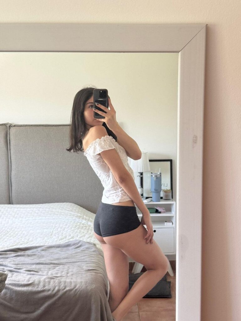 New Freshman Girls Are The Horniest Girls You Like It