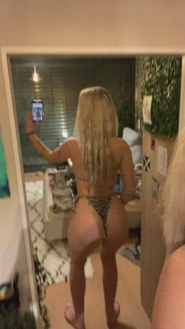 Love How My Ass Looks In These Homemade Amateur Video